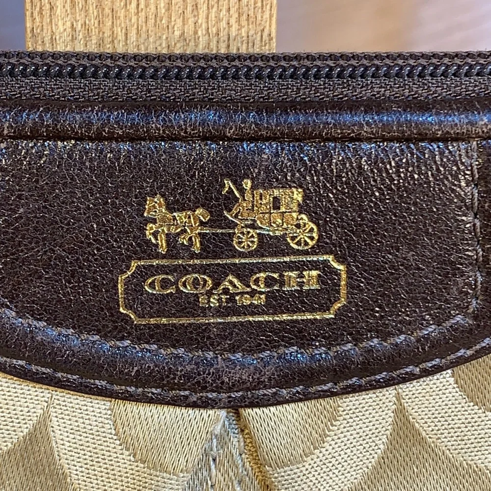 Coach preloved great